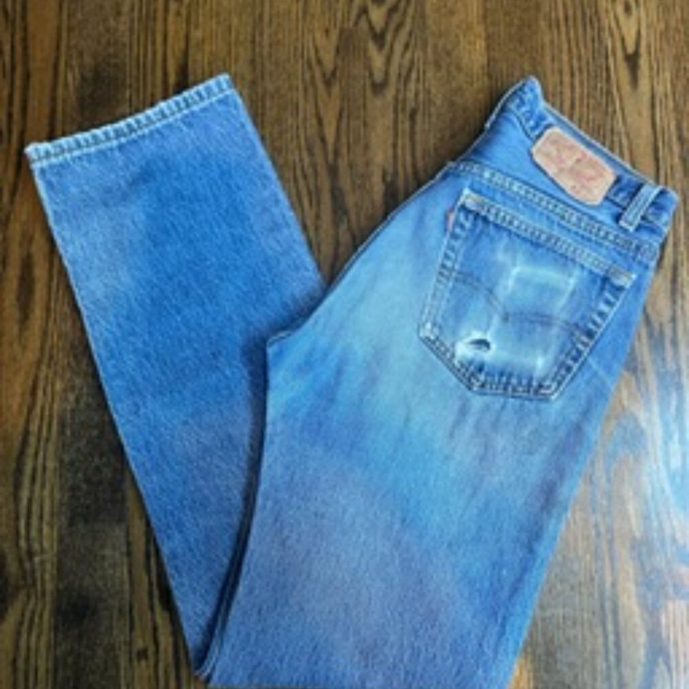 Levi's Medium Wash Jeans